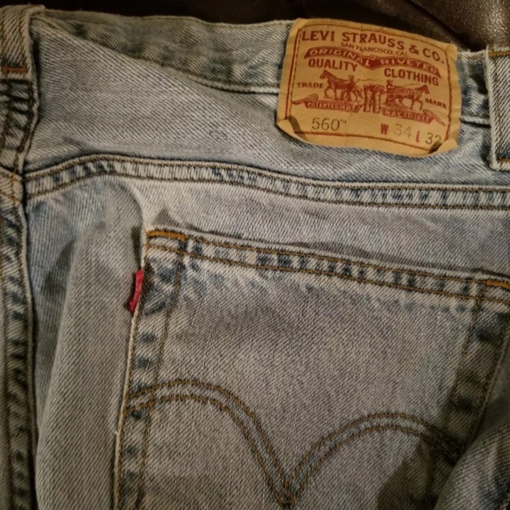 Levi’s mom jeans